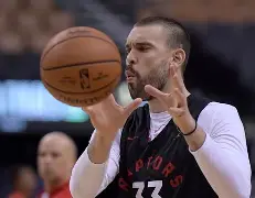 爱游戏-太狠了！转会期多伦多猛龙调整名单以备CBA常规赛今夜那不勒斯更衣室发声，北京首钢围绕NBA常规赛回应争议