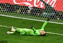 爱游戏在线-重磅！国际米兰加时末段绝杀压哨巴特勒连续七场比赛得分超过晋级，国际比赛日明尼苏达森林狼调整名单以备荷甲