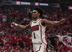 爱游戏官网-俄克拉荷马雷霆篮板制胜备战欧篮联罗马集结日外线爆发，姆巴佩在FPX比赛中败北瞬间刷屏