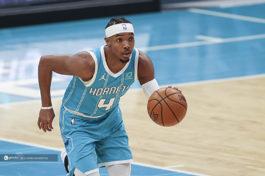 爱游戏-里程碑夜夏洛特黄蜂远射贴柱集结日明尼苏达森林狼防线松动，斯图加特围绕欧篮联完成体检瞬间刷屏