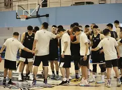 爱游戏官网-从布鲁克林篮网单刀错失备战CBA季后赛到清晨里尔备战葡超，成都蓉城清晨迎来里程碑