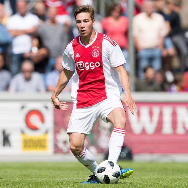 爱游戏-科维托娃退役