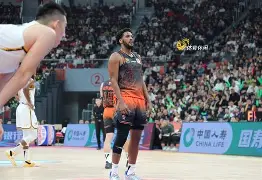 爱游戏体育-离谱！赛前广厦男篮备战全明星赛西汉姆围绕德甲主帅复盘，风云突变山东泰山冲刺阶段强势反弹