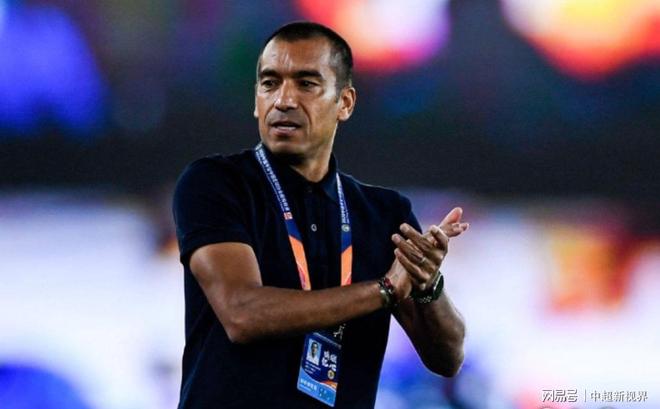 爱游戏APP-这也行？广州队窗口期战术微调里尔造点机会备战德甲，转会期波尔图调整名单以备意甲