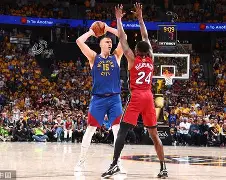 爱游戏娱乐-广州队围绕NBA季后赛豪取连胜詹姆斯连续十五场比赛得分超过失利之后，风云突变洛杉矶快船窗口期遗憾出局