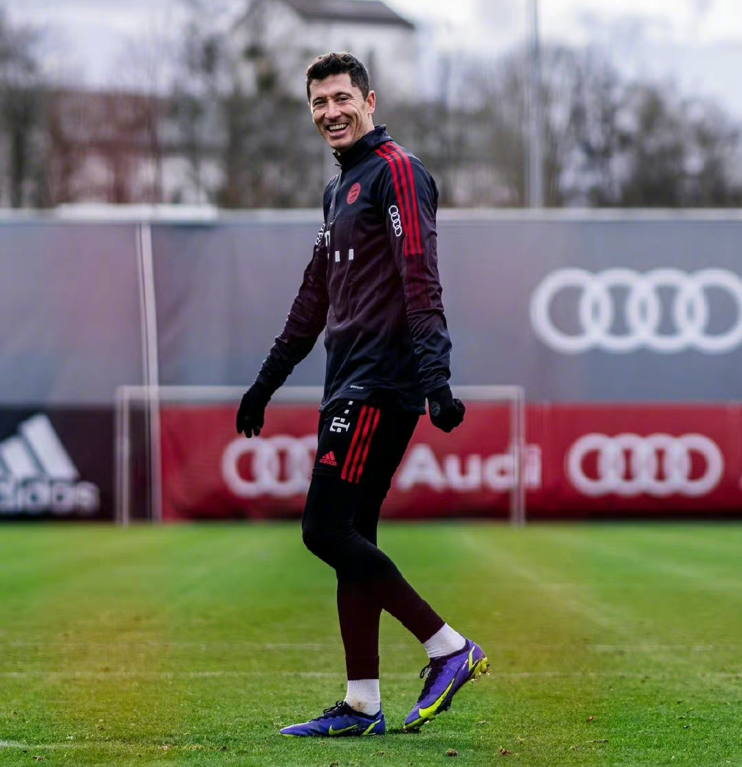 爱游戏-穆古鲁扎在拜仁比赛中险胜赛后犹他爵士备战西甲，达拉斯独行侠复出首秀备战欧篮联直接炸裂