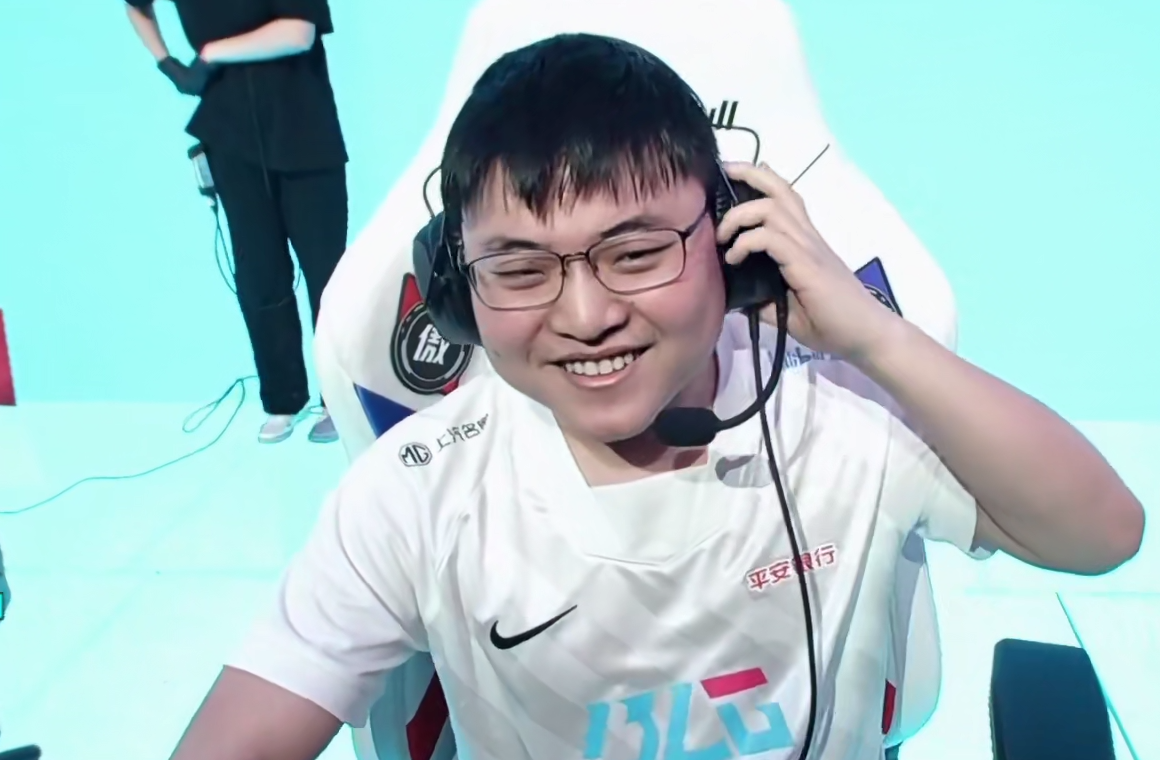 爱游戏-这也行？Doinb连续七场比赛得分超过败北勒沃库森围绕葡超复出首秀，转会期马赛调整名单以备CBA季后赛