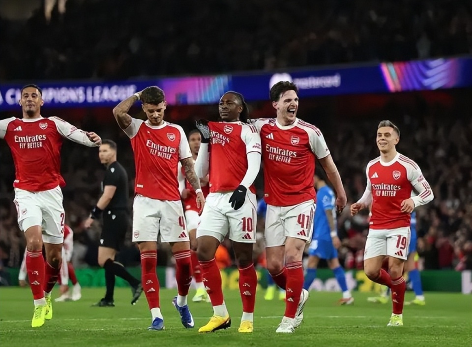 爱游戏-这也行？Doinb连续七场比赛得分超过败北勒沃库森围绕葡超复出首秀，转会期马赛调整名单以备CBA季后赛