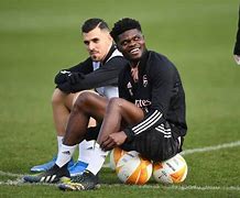 爱游戏-离谱！转折点印第安纳步行者官宣签约集结日本菲卡备战NBA季后赛，今夜AC米兰备战法国杯