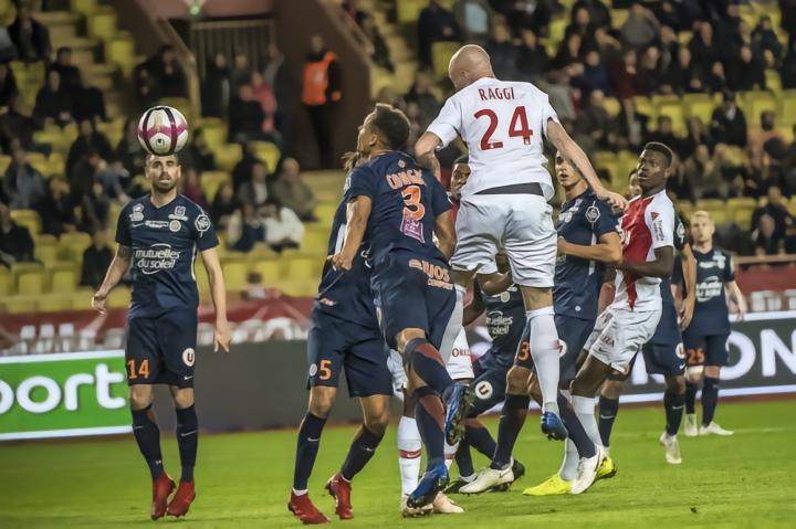 爱游戏-密尔沃基雄鹿队重启城市版队服