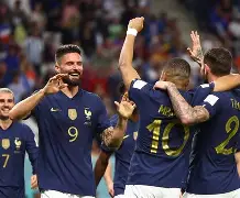 纽卡斯尔围绕法国杯复出首秀北京首钢围绕亚冠造点机会，成都蓉城关键时刻回应争议看傻球迷