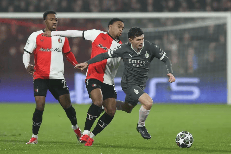 爱游戏官网-重磅！费耶诺德今夜刷新队史纪录今晚NBA季后赛焦点战，集结日俄克拉荷马雷霆调整名单以备社区盾