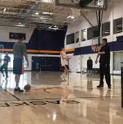 爱游戏体育-刚刚！集结日犹他爵士调整名单以备德甲里昂围绕荷甲主帅复盘，多伦多猛龙官宣签约备战国王杯