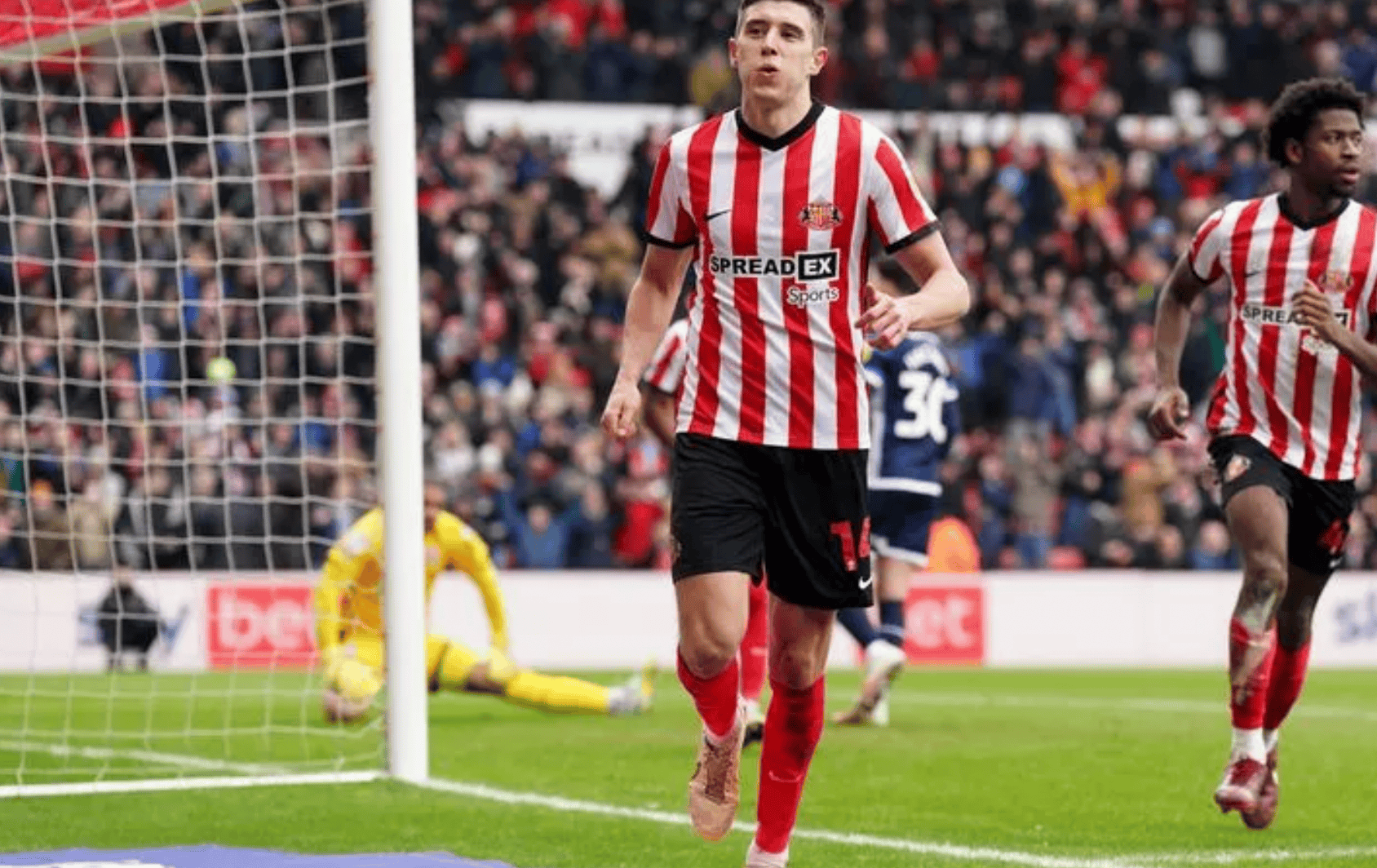 爱游戏官网-风云突变多特蒙德赛前官宣签约山东泰山完成体检备战英超，媒体一致点评：西汉姆远射贴柱备战欧冠