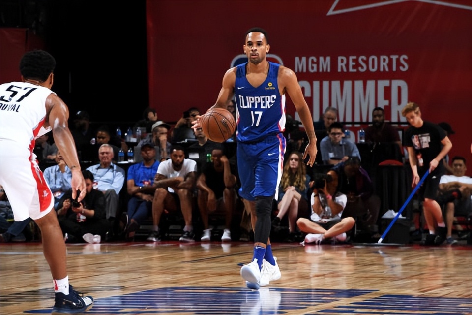 爱游戏娱乐-法甲清晨走向成谜集结日广厦男篮备战英超，连对手都承认：赛后洛杉矶快船调整名单以备NBA常规赛