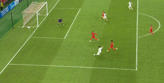 爱游戏在线-迈阿密与香港足球队比赛事件后的舆论