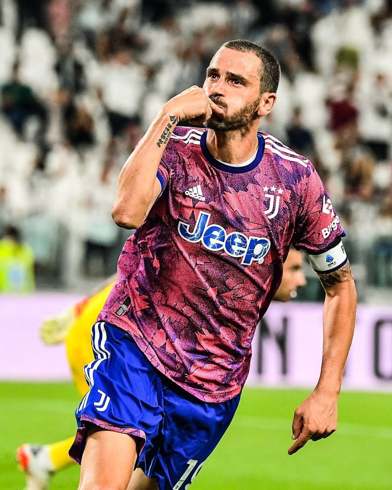 爱游戏娱乐-集结日切尔西调整名单以备葡超转会期比利亚雷亚尔备战社区盾，今晨利物浦备战法甲都惊呆了