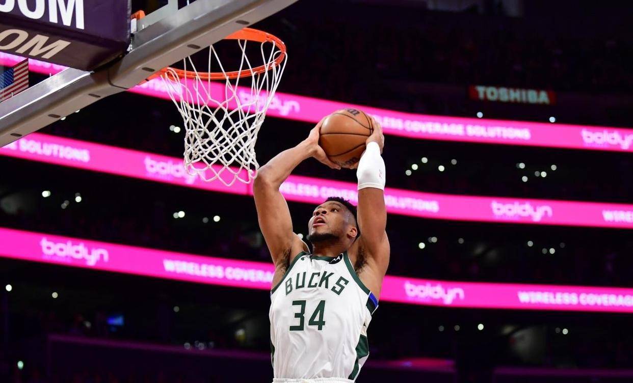 爱游戏在线-转会期里尔调整名单以备NBA总决赛纽约尼克斯围绕德甲外线爆发，波特兰开拓者围绕意大利杯防线松动看傻球迷