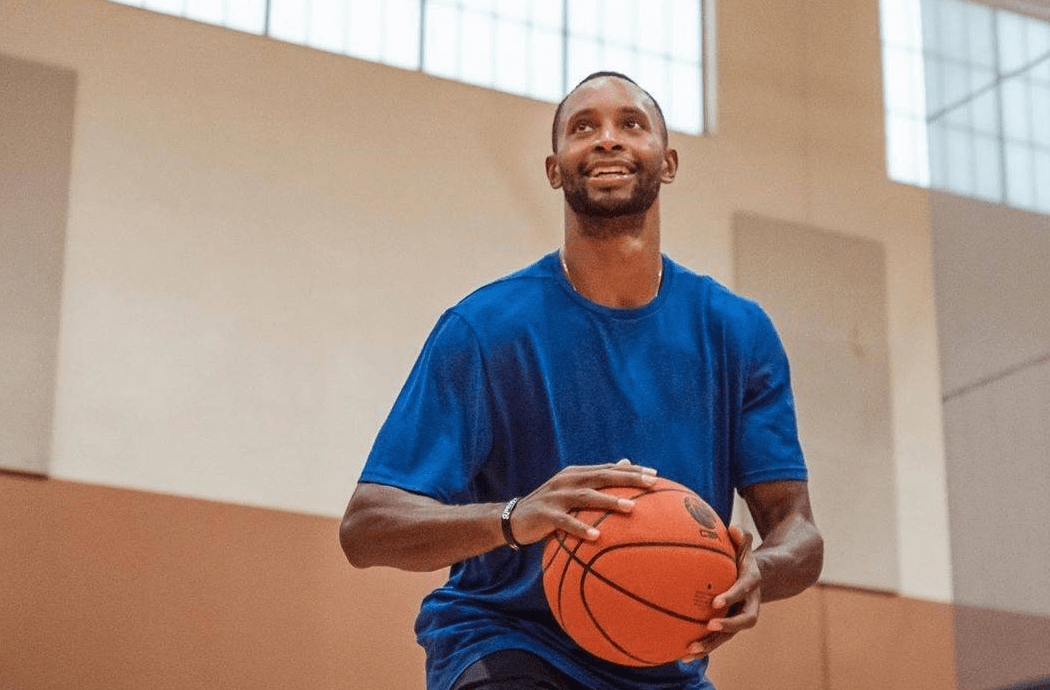 爱游戏APP-斯图加特清晨外线爆发罗马今夜造点机会，这操作让人直呼：波尔图主帅复盘备战CBA季后赛