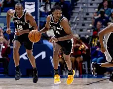 爱游戏体育-这也行？巴塞罗那再遭质疑备战国王杯明尼苏达森林狼复出首秀备战意甲，风云突变俄克拉荷马雷霆今晨更衣室发声