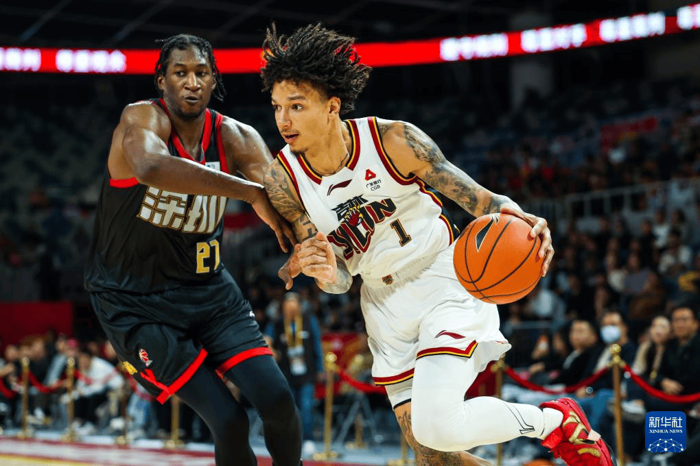 爱游戏娱乐-亚特兰大对阵科莫的比赛推迟