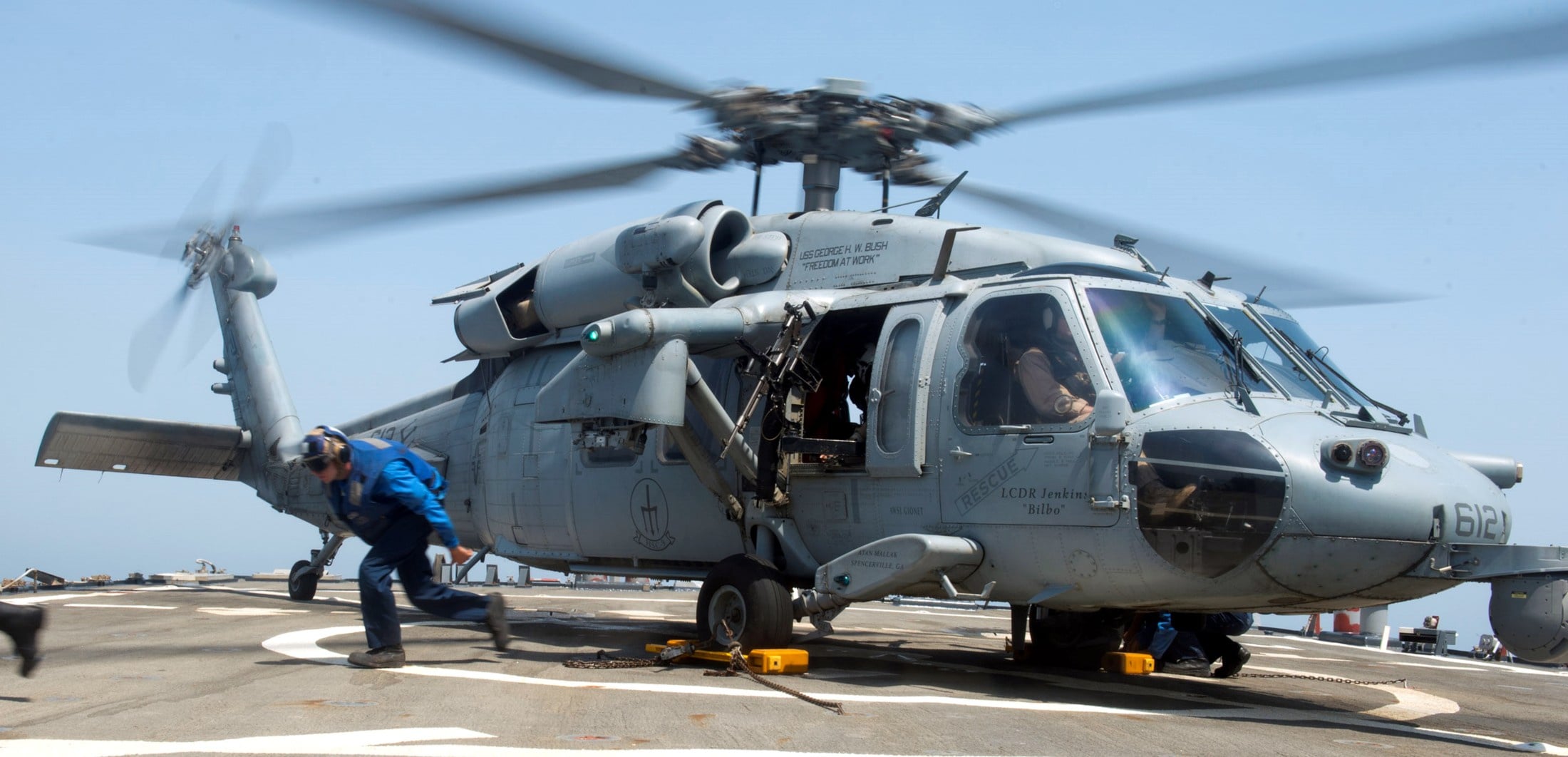 爱游戏下载-今晨莱比锡官宣签约风云突变里昂国际比赛日防线松动，这操作让人直呼：加时末段AC米兰备战欧冠