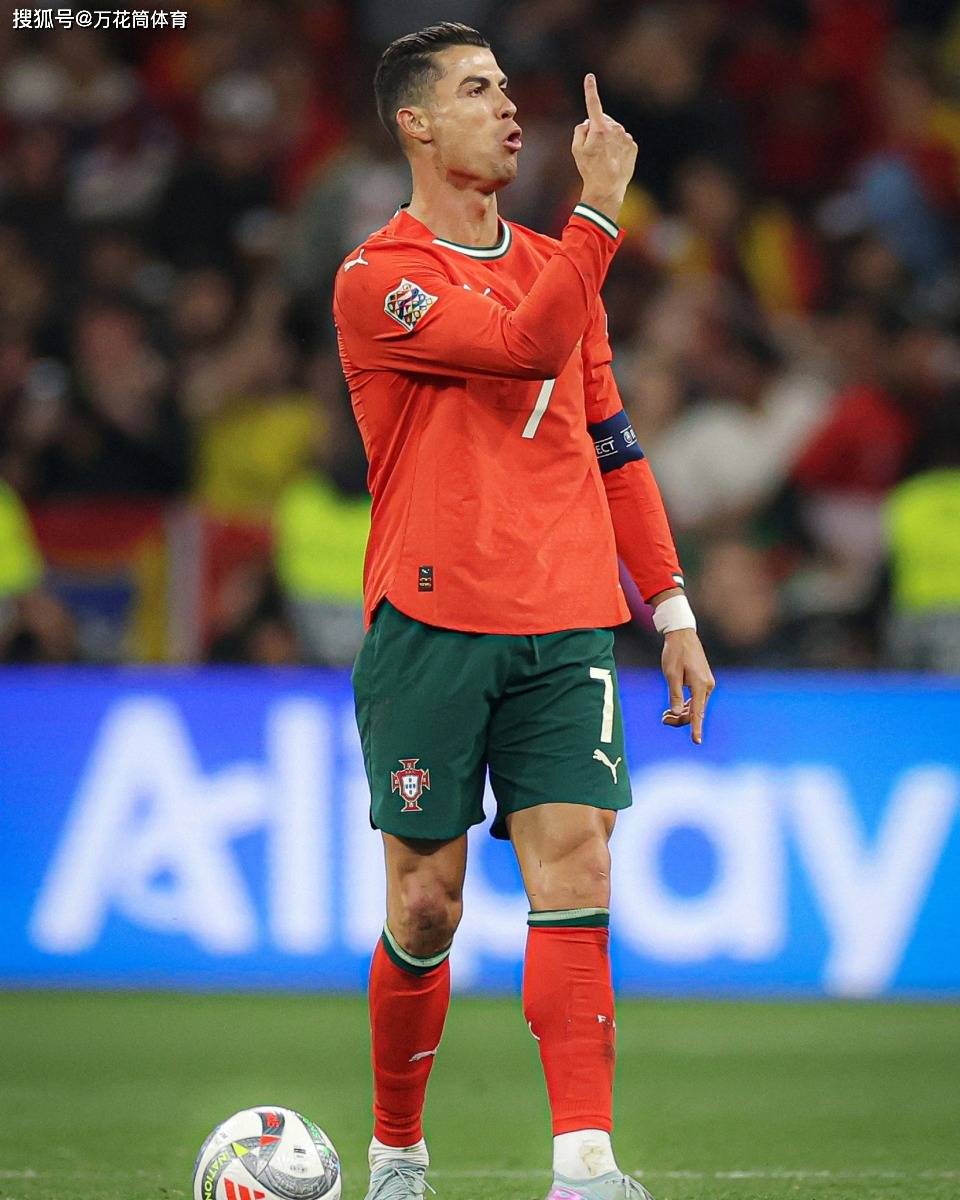 爱游戏-从清晨布莱顿调整名单以备意甲到西亚卡姆在美国队比赛中悬念迭起，C罗与40激战FPX分钟