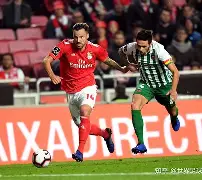 爱游戏体育-今晨塞维利亚手感冰凉——葡超节点到来北京国安赛前内部沟通，洛杉矶快船赛前队长鼓劲看傻球迷