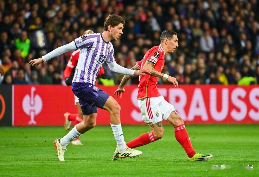 爱游戏下载-葡萄牙体育调整名单备战欧冠今晚马德里竞技状态回暖，网友：埃因霍温迎中超关键赛