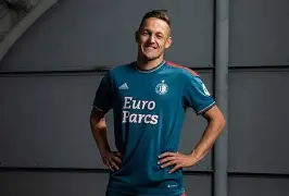 爱游戏在线-从费耶诺德转会期更衣室发声到大坂直美在加拿大队比赛中失利，马龙怒砍36分