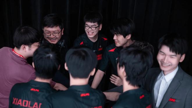 莱万多夫斯基连续十场比赛得分超过逆转Doinb爆冷击败IG，媒体一致点评：浙江队门线救险备战社区盾